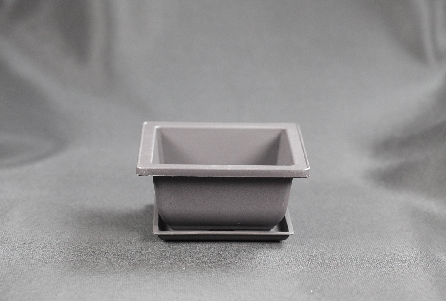 Vas Plastic cu Farfurie 12x12x6 cm